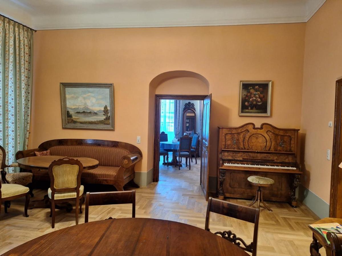 Stadtpalais Marche-Suite Maximal 2 Personen Und 1 Kleinkind Bautzen Luaran gambar